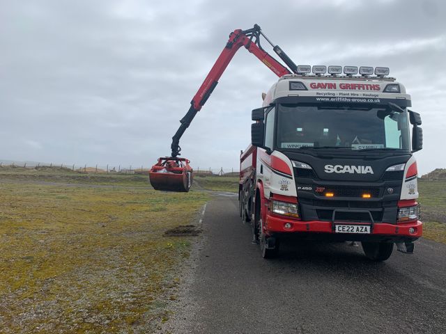 Grab wagon clearing metal